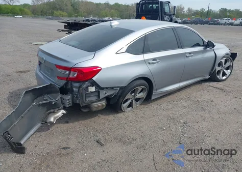 2018 Honda Accord Touring from USA, damaged, VIN 1HGCV1F97JA072451